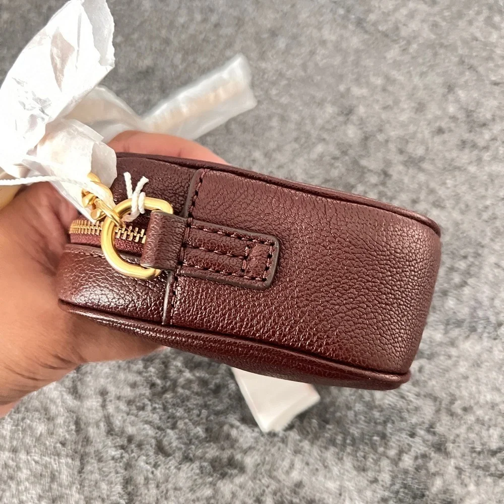 TORY BURCH • TEXTURED MCGRAW LEATHER CAMERA BAG- color WINE - Picture 13 of 16